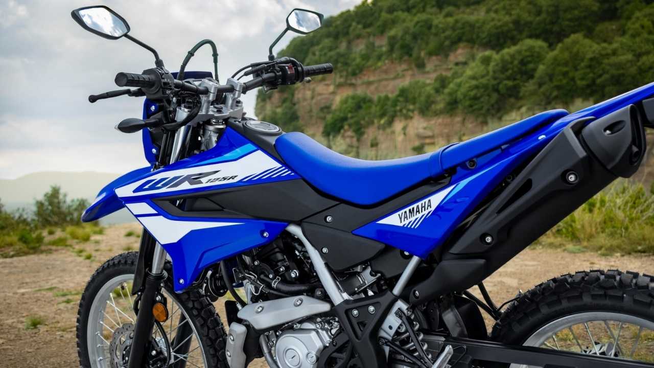 Yamaha DT125 2026: Moto Dual Sport Ligera con Diseño Clásico, Rendimiento Ágil y Conducción Versátil